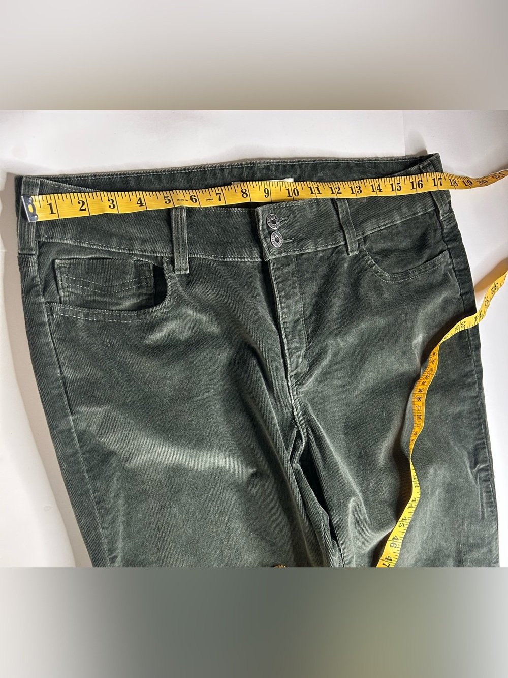 Levi's Women’s 526 Slender Boot Cut Dark Green Corduroy Dark Academia Pants Sz16 - Picture 5 of 10